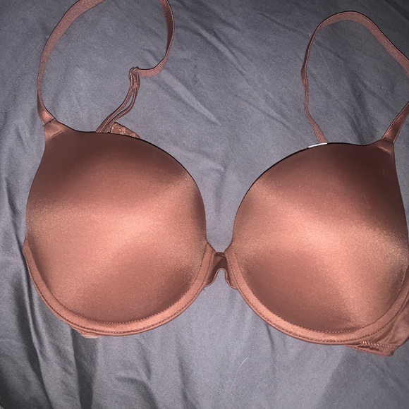 Burgundy VS bra in size 32d - Picture 1 of 3